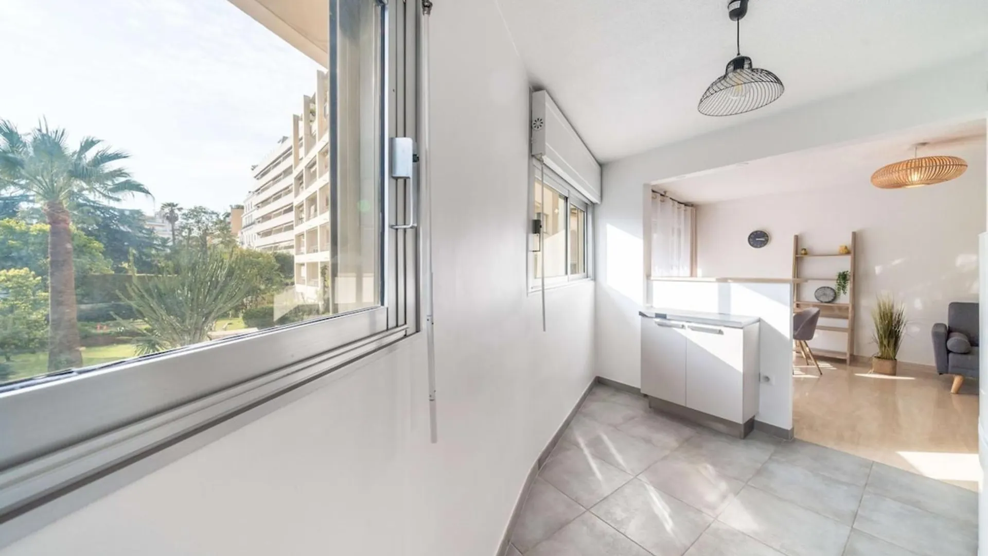 Nice One Bedroom In The Heart Of Cannes France
